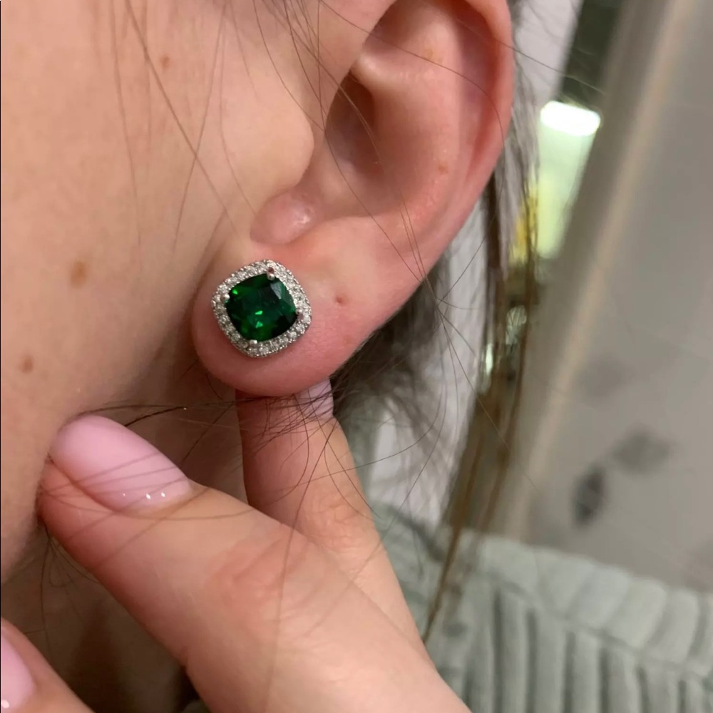New 925 Sterling Silver Emerald Earrings - Picture 6 of 7